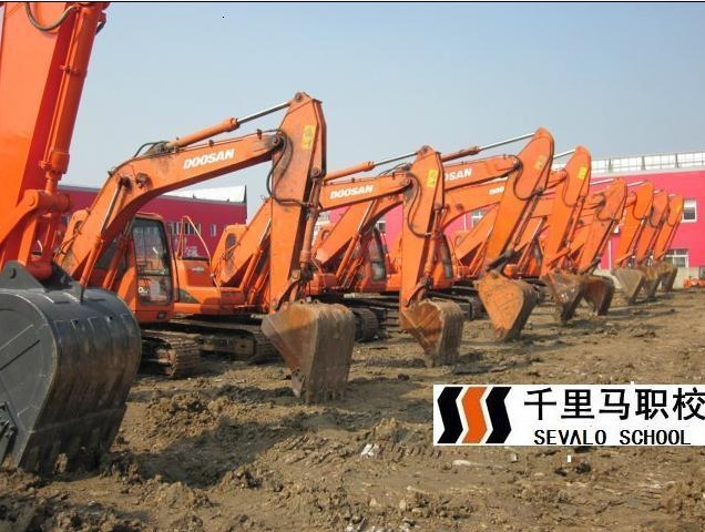 库尔勒挖掘机培训学校