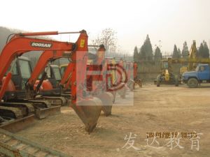 发达挖掘机学校