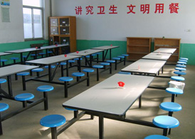 学校食堂