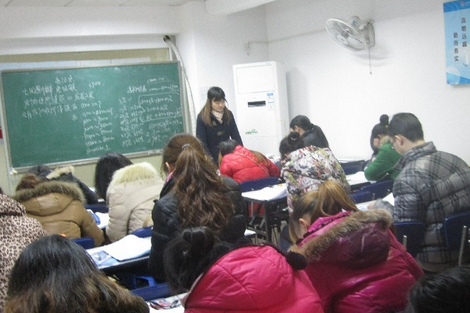 大连仁和会计老师传授课程中