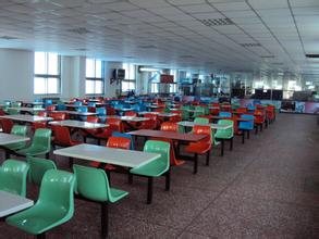 学校食堂